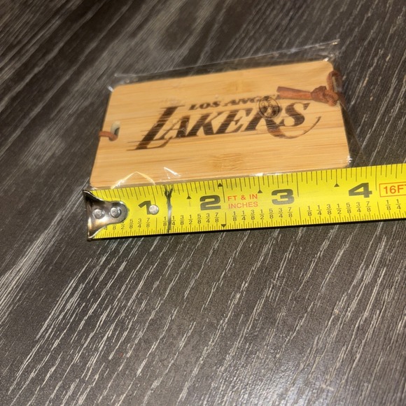 Los Angeles Lakers Laser Etched Bamboo Suite Luggage Tag W/ Leather Strap New - Picture 3 of 4